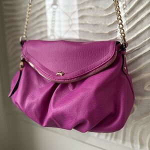 JUICY COUTURE Y2K Greta Flap Leather Crossbody Hobo 
Fuchsia Gold Chain Coquette